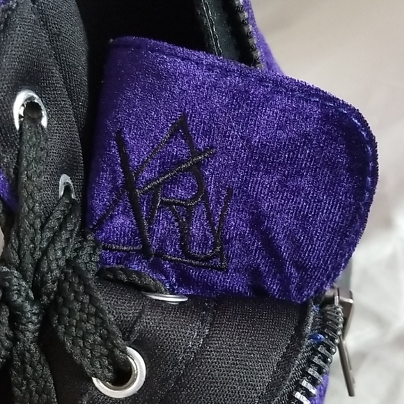 Purple velvet slayr boots - Picture 4 of 7